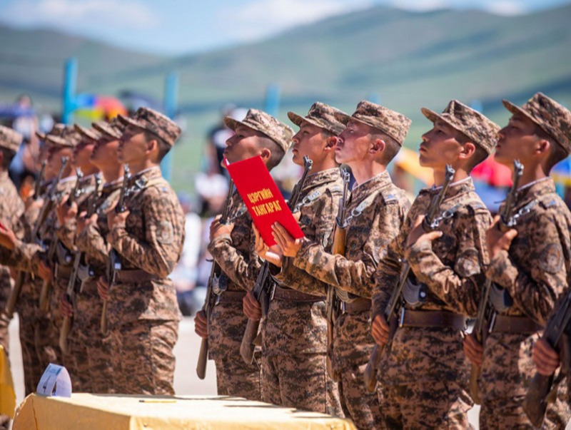 Хугацаат цэргийн алба хаагчид энэ сарын 29-нд тангараг өргөнө